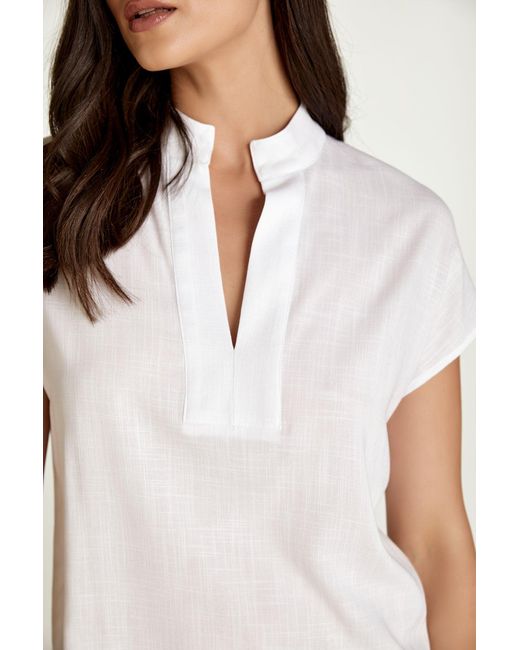 Conquista White Linen Style Sleeveless Top
