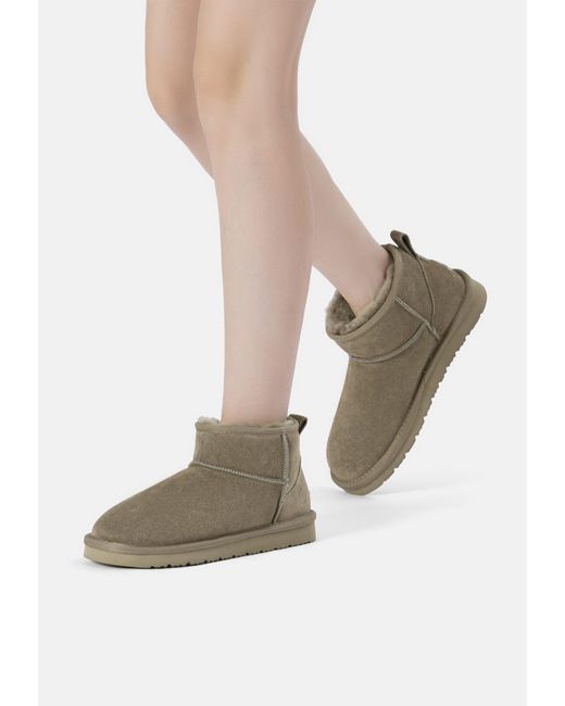 EverAu Australia Green Finch Ultra Mini Classic Boots