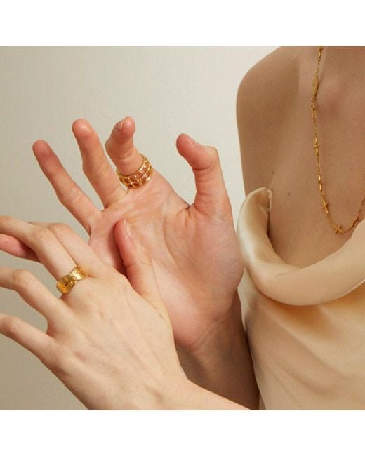 Cote Cache Metallic Infinity Ring