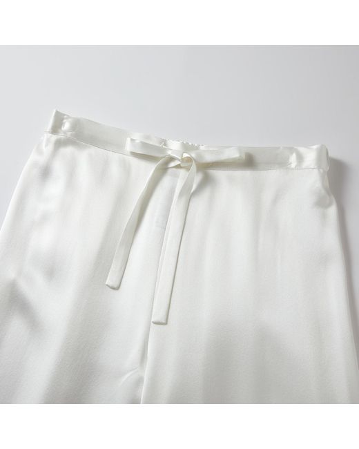 Soft Strokes Silk Metallic Daffodils Pure Silk Long Sleeve Pyjama Set For