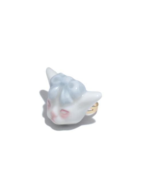 H2 Studio White Angry Puss Porcelain Light Bow Tie Cat 14K Plated Brass Ring