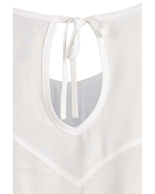 Conquista White Round Neck Sleeveless Top