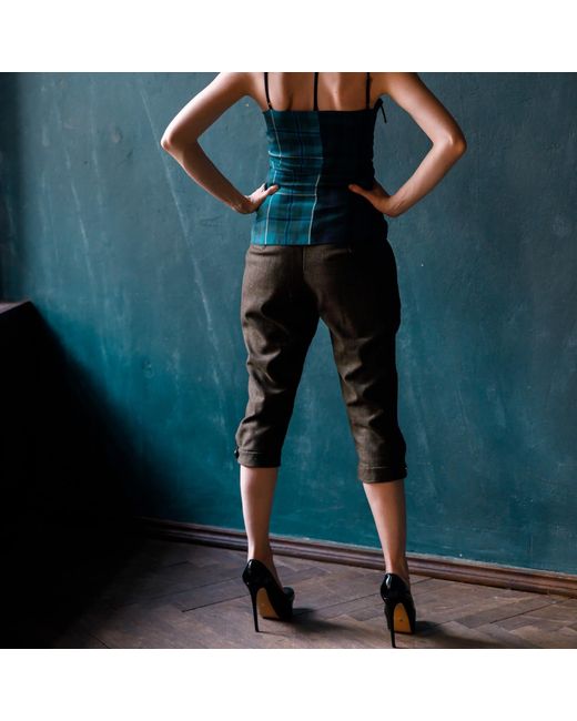 Serotoninn Green Tailored Wool Capri Pants
