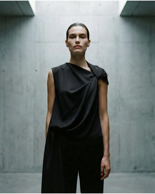 Lendrop Studios Black Laurent Twisted Top