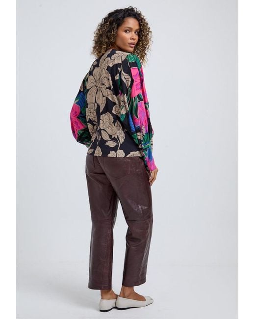 Lily and Lionel Black Retro Floral Cape-Sleeve Blouse