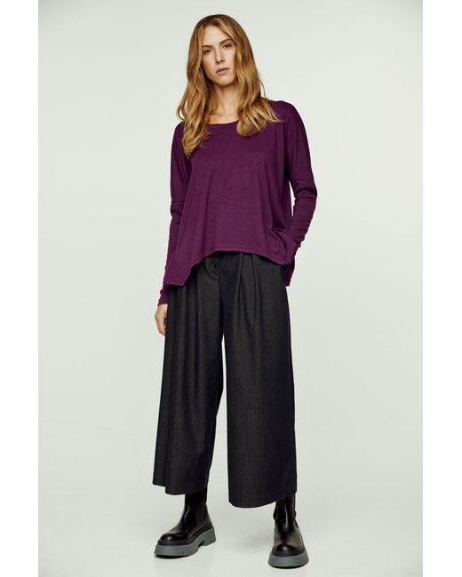 Conquista Purple Aubergine Knit Top With Batwing Style Sleeves