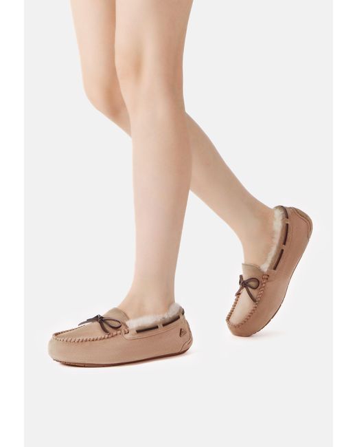 EverAu Australia Pink Crested Leather Loafers