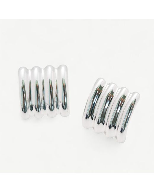 Miss Cecilia Metallic Classic Bar Studs