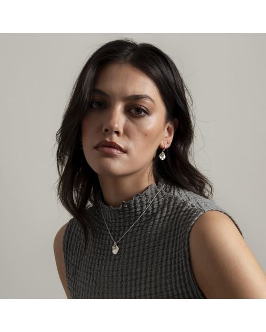 Dower & Hall Green Hammered Disc & Peridot Array Drop Earrings