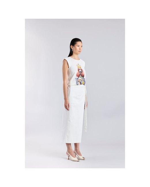 The Extreme Collection White Printed T-Shirt With Pleated Shoulders Structured