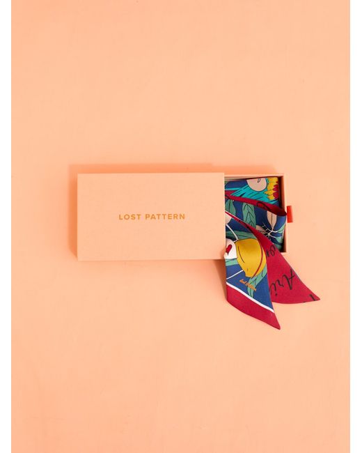 Lost Pattern Red El Amor Silk Twilly Neck Bow