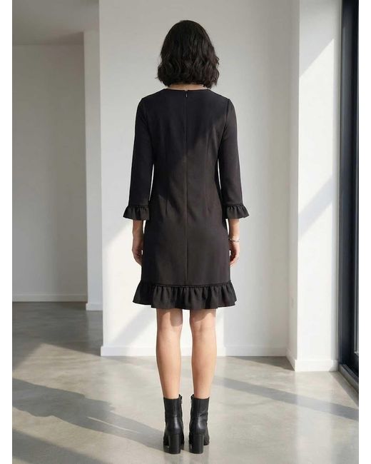 Conquista Black Floral Print Shift Dress With Ruffle Details