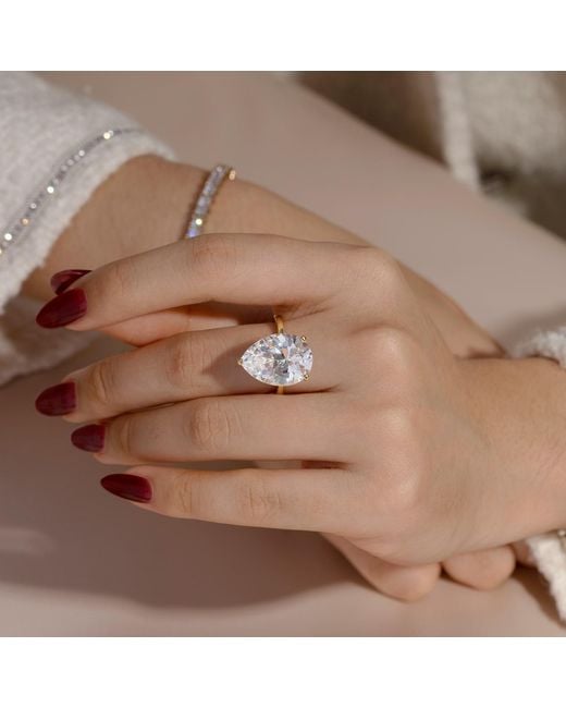 Diamonbliss Metallic Ten Carats Pear Cut Solitaire Cocktail Ring