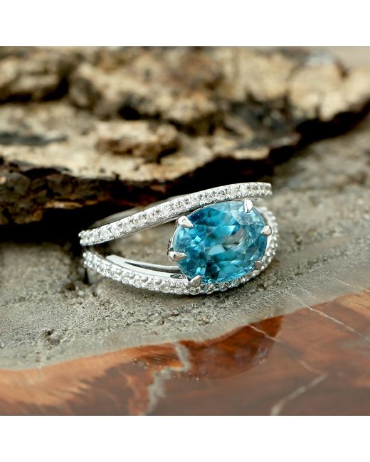 Artisan 18k Solid White Gold In Oval Blue Zirconia & Pave Diamond Cocktail  Ring Jewelry | Lyst
