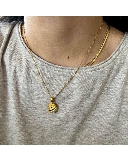 Nazzar Metallic Oval Croissant Wave Pendant Necklace
