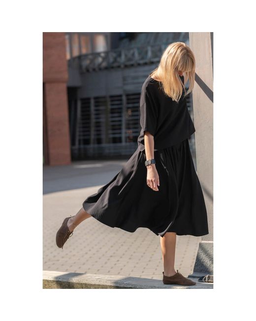 Oh!Zuza Black Echo Viscose Midi Skirt With Pockets –