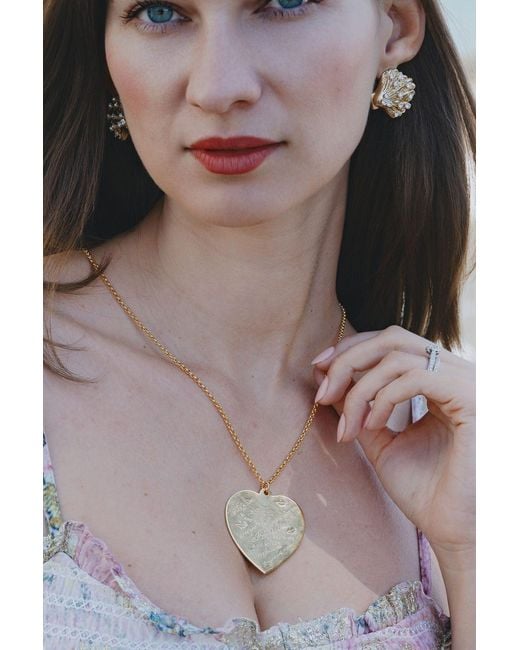 The Pink Reef Metallic Louve Heart Necklace