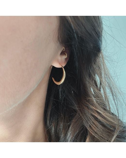 IN CAUDA VENENUM Metallic Tsuki Earrings