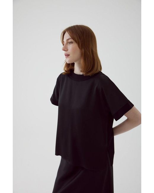 Exquise Black Wide Satin Front & Knit Back Alberic Blouse –