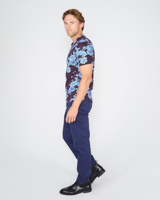 Lords of Harlech Blue Maze Serious Floral V-Neck Tee for men
