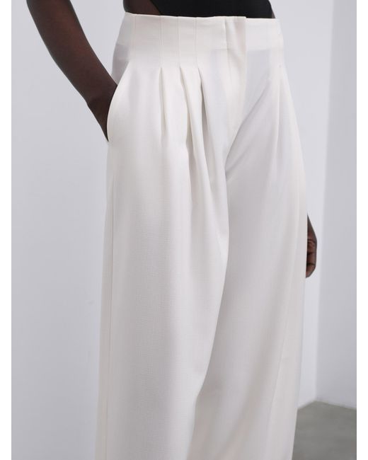 Sélone White Nore Pleated Tailored Trousers