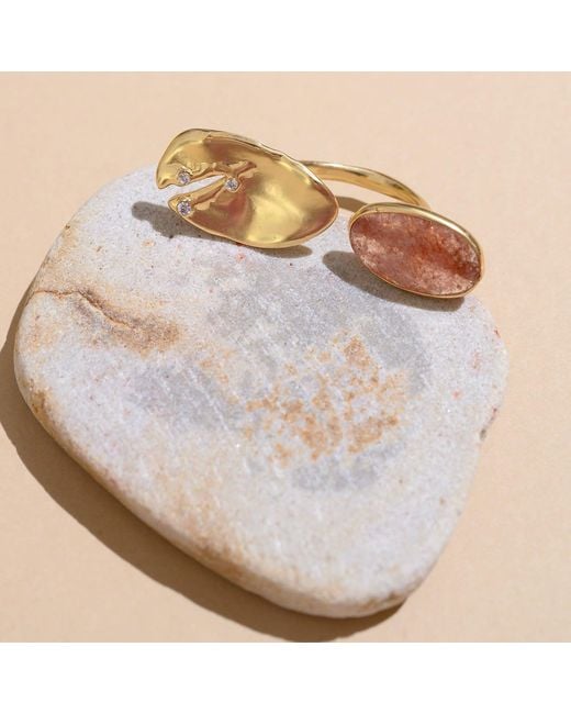 Rare Matters Jewelry Brown Floating Stone Strawberry Quartz Huggie Ring