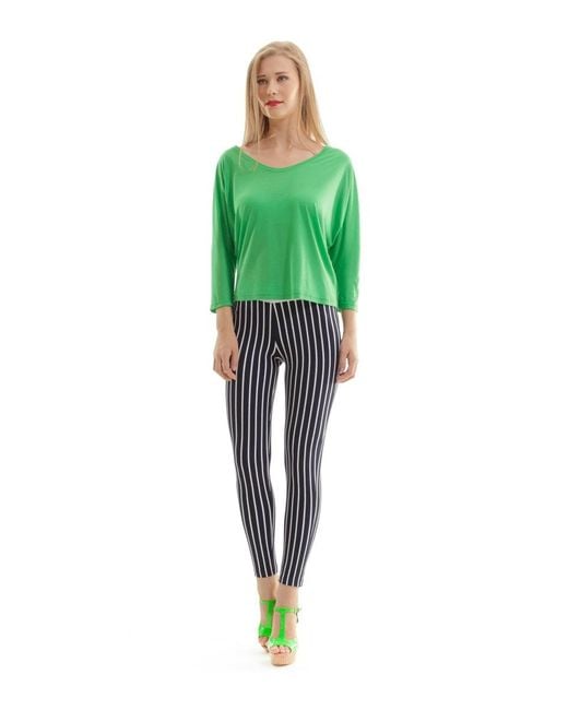 Conquista Green Back Button Long Sleeve Tee