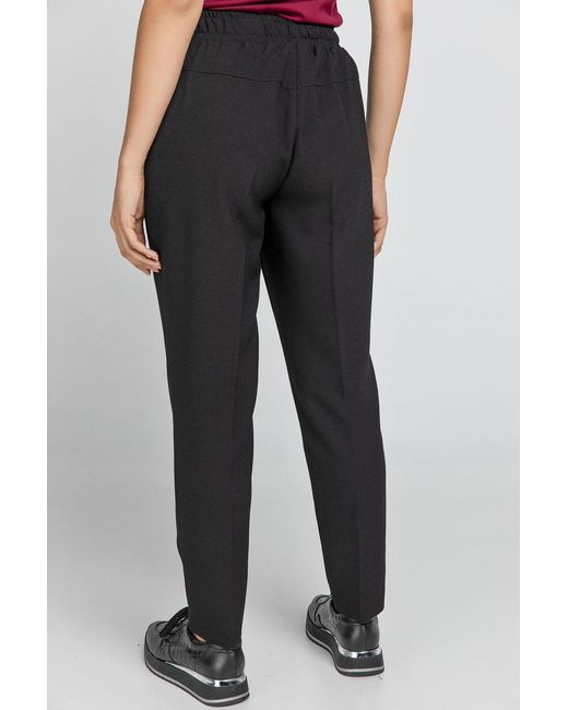 Conquista Black Crepe Pants By