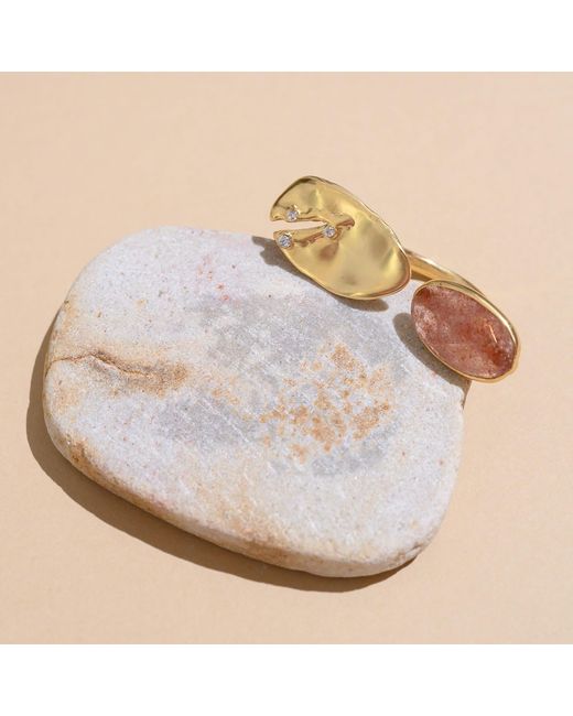 Rare Matters Jewelry Brown Floating Stone Strawberry Quartz Huggie Ring