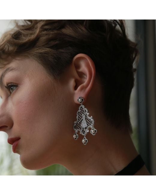 Retro Chic Metallic Nutcracker Earrings
