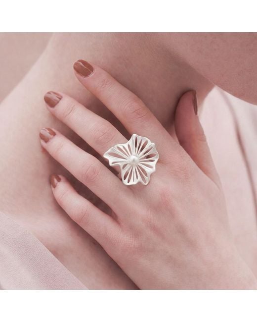 Ormiro White Spellflower Pearl & Sterling Ring