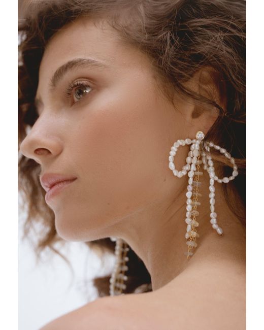 Lavani Jewels White Aurora Ribbon Pearl Earrings