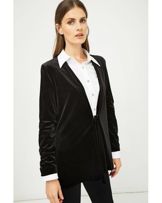 Conquista Black Velvet Cardigan With Ties