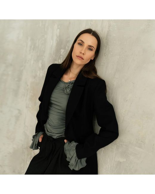 Mandragora Green Viscose Longsleeve With Ruffles And A Decorative Rose – Rosalie Khaki