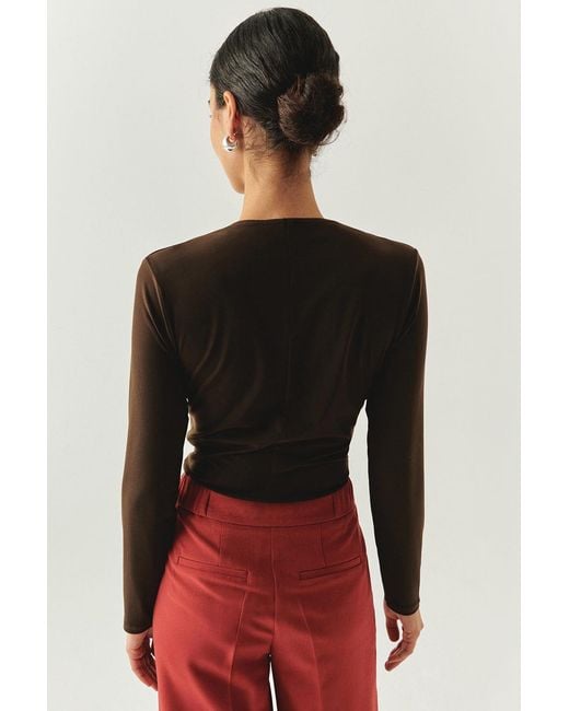 Exquise Black Regular V-Neck Long Sleeve Meilani K. Bodysuit