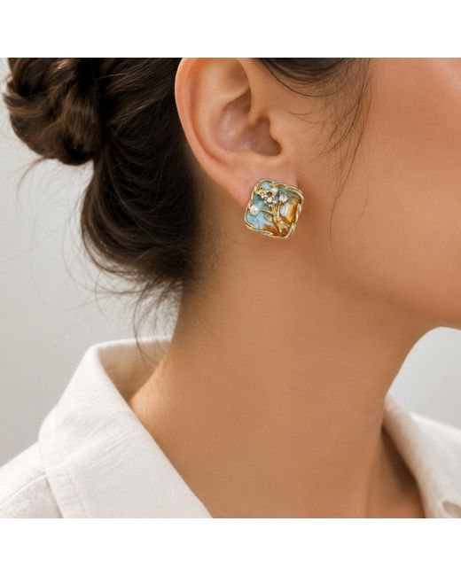 Nuvv Collection Metallic Neutrals Floral Pearl Square Stud Earring