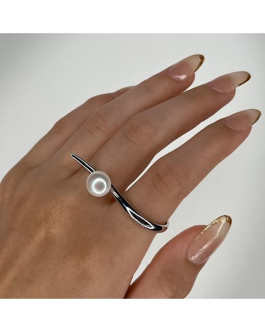 SALLY SKOUFIS White Moon Shadow Ring With Natural Pearl