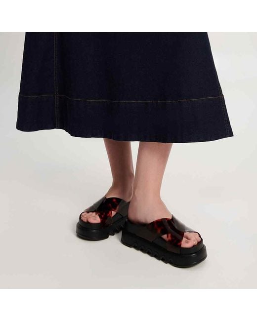 Melissa Black Cozy Cross Platform