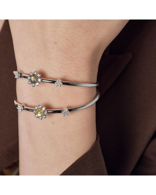 Freqnc Atelier Metallic Eight Petals Bangle