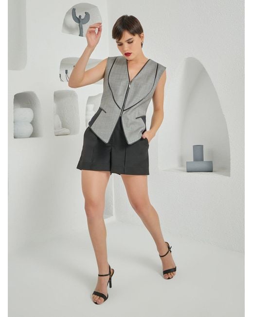 Lumina Eligma Black Multi Fold Vest