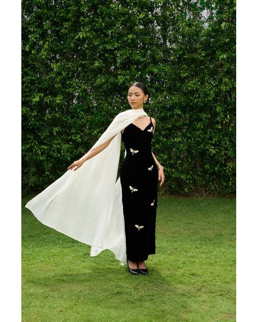 Silk and Bears White Hand-Dyed Pearl Mulberry Silk Bridal Shawl — 85 300Cm