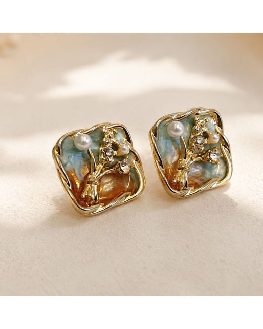 Nuvv Collection Metallic Neutrals Floral Pearl Square Stud Earring