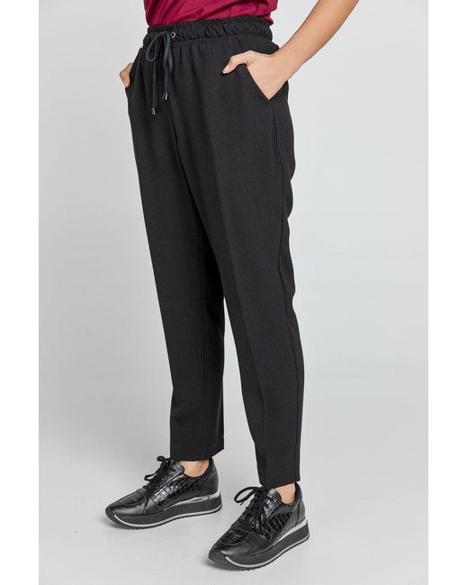 Conquista Black Crepe Pants By