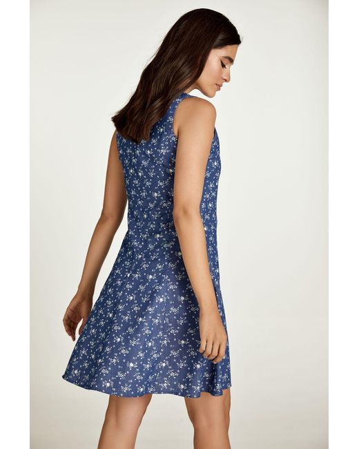 Conquista Blue Floral Cloche Dress