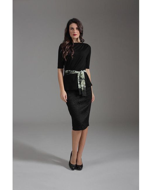 Conquista Black Pencil Skirt