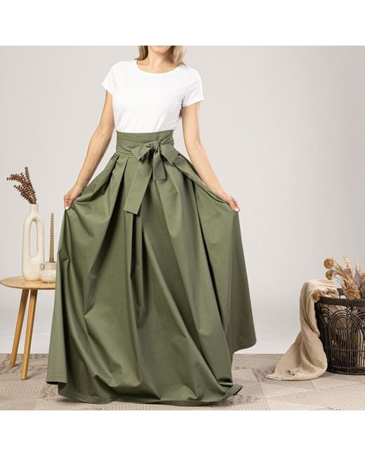 Nikka Place Green Formal Pleated Long Skirt