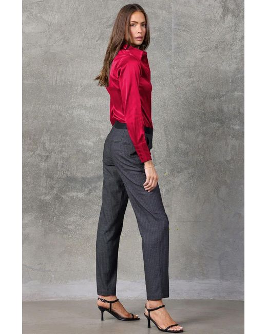 Madison / Savile Red Rose Haven Fitted Satin Shirt