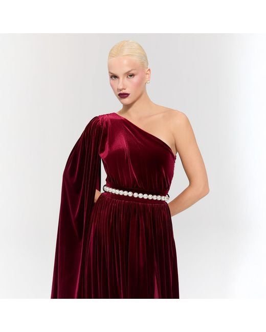 Nur Karaata Red Baglioni Burgundy Gown