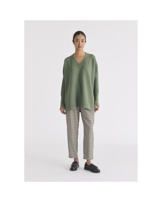 Paisie Green V-Neck Ribbed Jumper