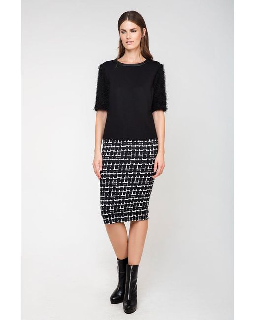 Conquista Black High-Waisted Midi Pencil Skirt